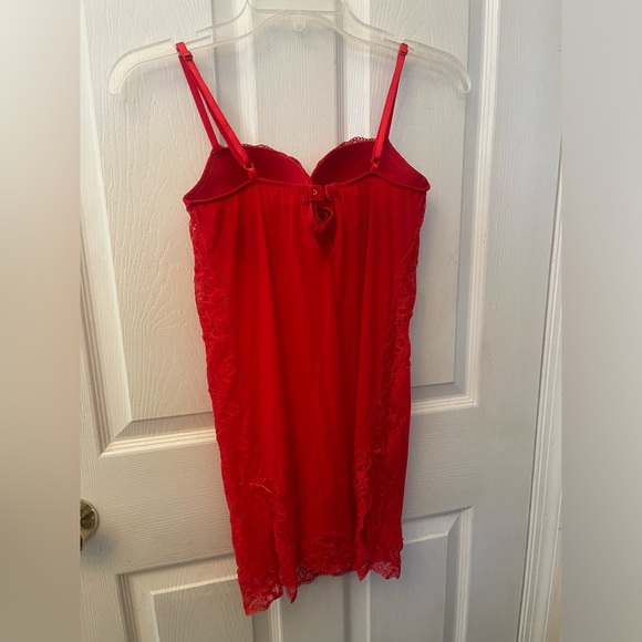 Victoria’s Secret Satin And Lace Embellished Cupped Mini Slip 34D - Picture 6 of 10